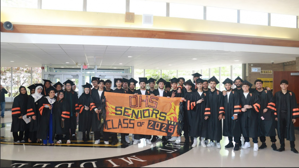 Stout Middle School Students and Staff Cheer for the Dearborn High School Class of 2025!